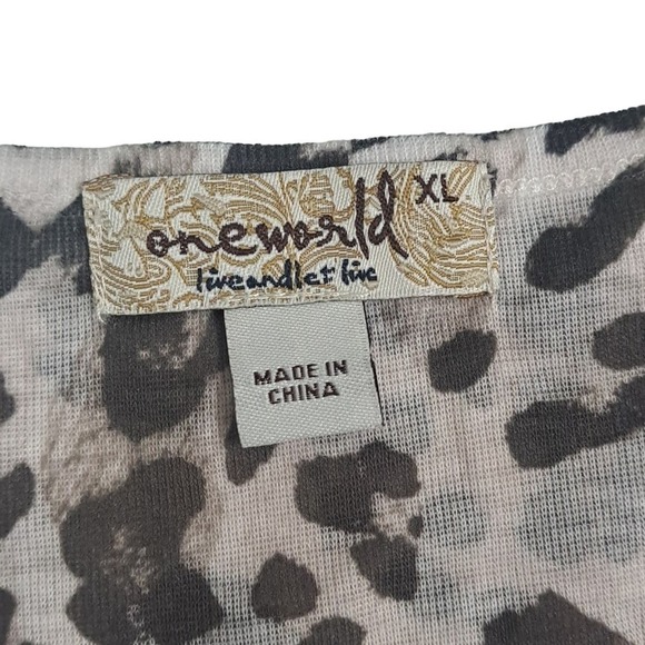 One world cheeta print top size XL - Picture 3 of 5